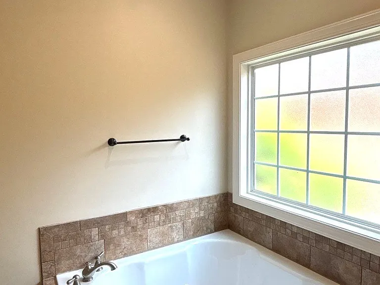 1018 Silver Lake Dr — Photo 26