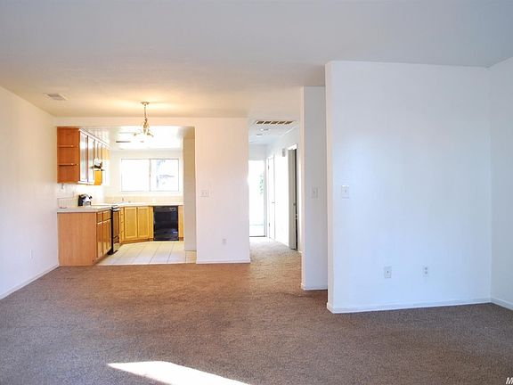 4th image of 568 Pirinen Ln APT C