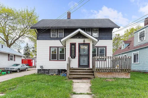 1017 W Oakland Ave Photo 1