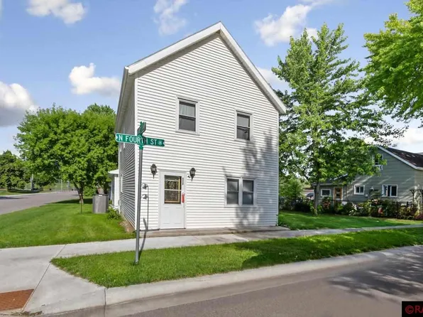 113 N 4th St, Henderson, MN 56044