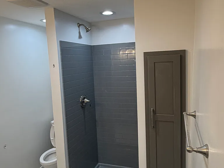 4825 Meredeth St — Photo 3