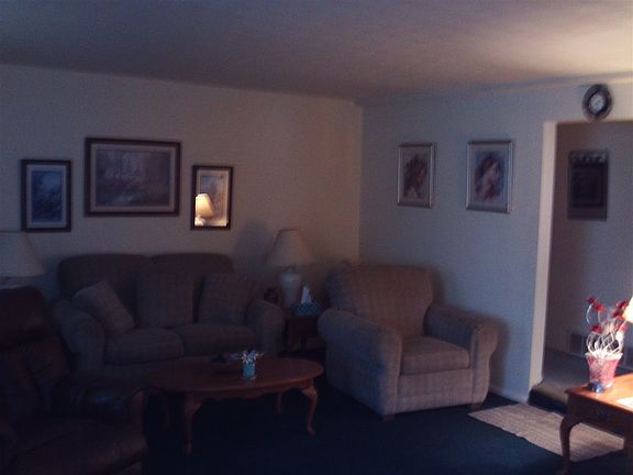 4th image of 19936 Crosswell St