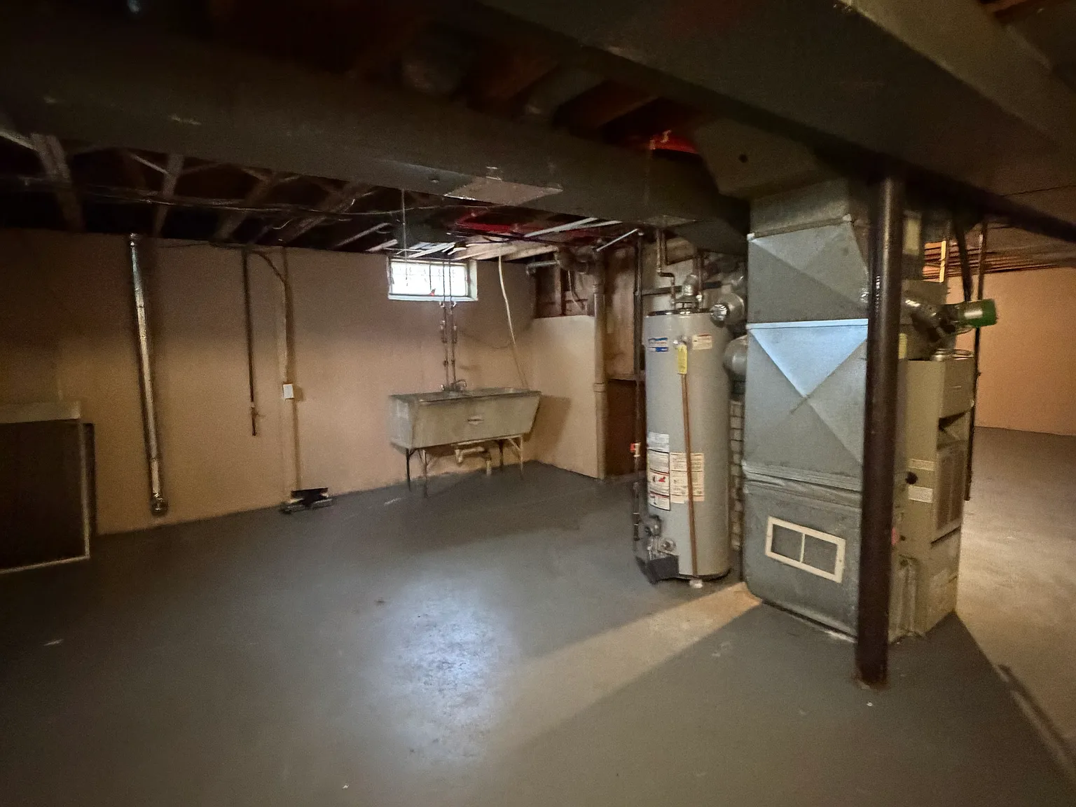 3 bed, 936 sqft, $1,300 — Photo 3