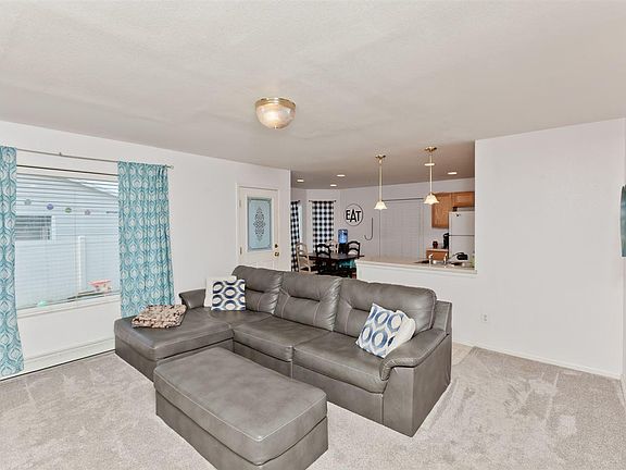 3rd image of 419 1/2 Bear Dance Dr