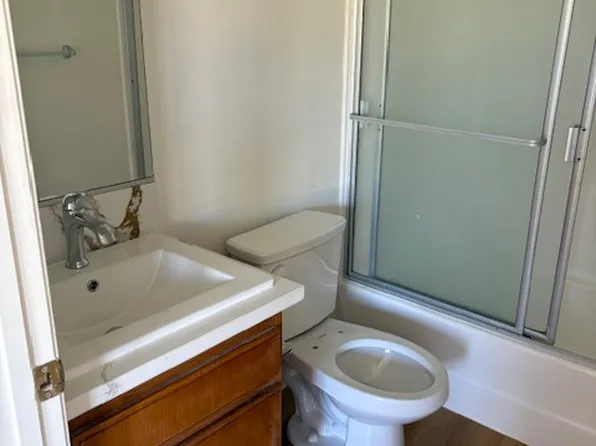 11863 Grevillea Ave APT 8, Hawthorne, CA 90250