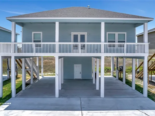 139 Paradise Dr, Rockport, TX 78382