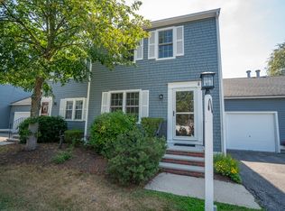 11 Whittier Meadows Dr #11, Amesbury, MA 01913