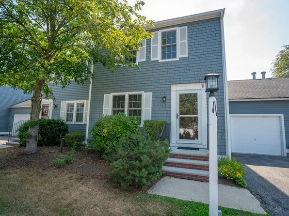 11 Whittier Meadows Dr #11, Amesbury, MA 01913