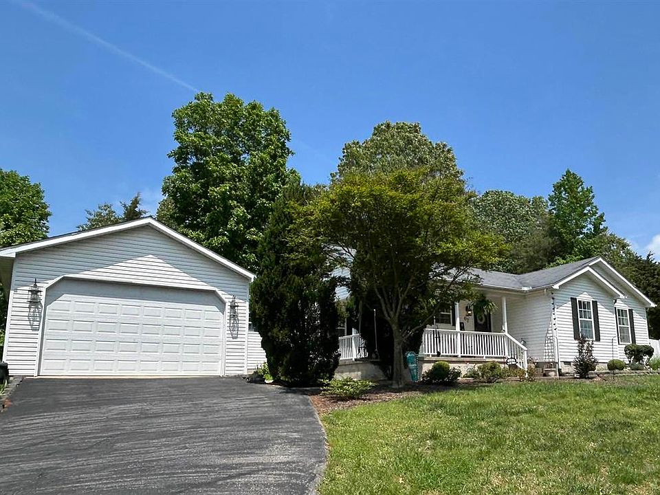 1st image of 67 Ravenwood Dr