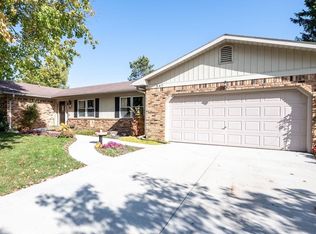 547 S Meadow Lane East Dr, Frankfort, IN 46041