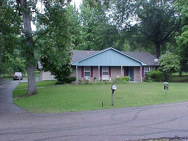 1st image of 201 Heights Park Dr