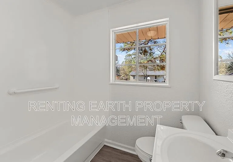 1441 Creel St — Photo 14