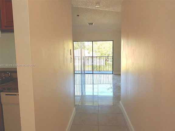 3rd image of 11561 NW 36th St #11567