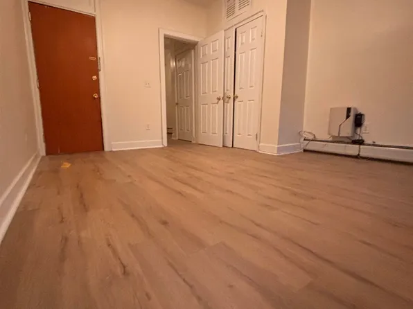 333 Sip Avenue image 11 of 14