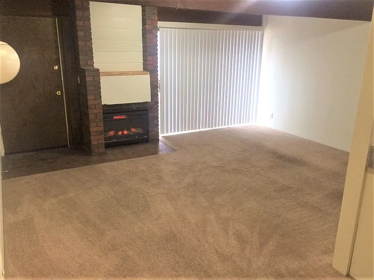 1501 NW Woodland Dr — Photo 12