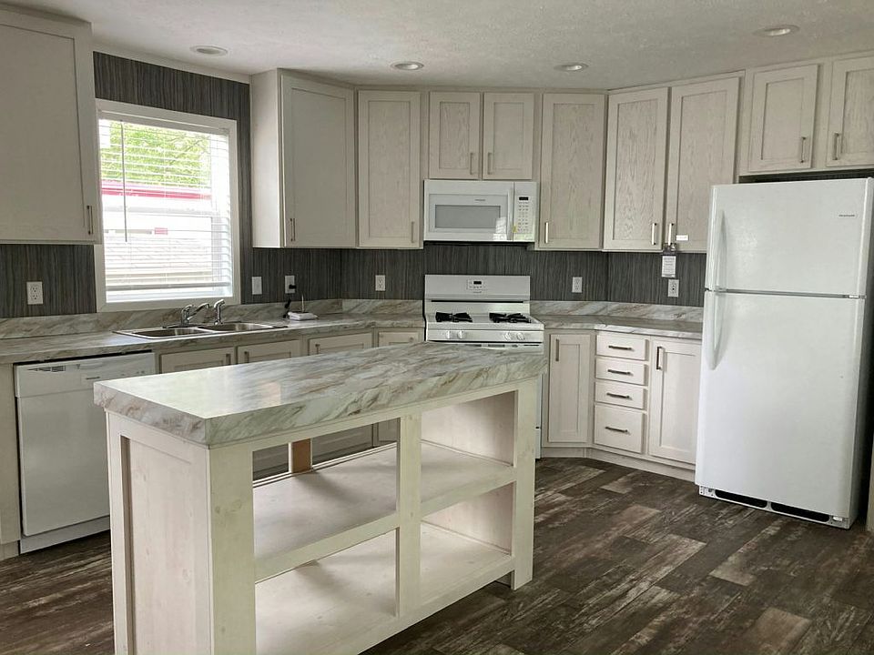 1st image of 2800 W Memorial Dr #105