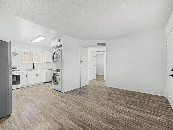 2nd image of 9514 N 8th St APT 101