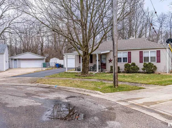 225 Frontenac Rd, Marquette Heights, IL 61554