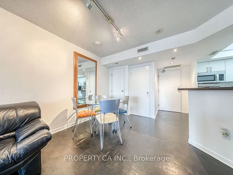1001 Bay St #2902 — Photo 14