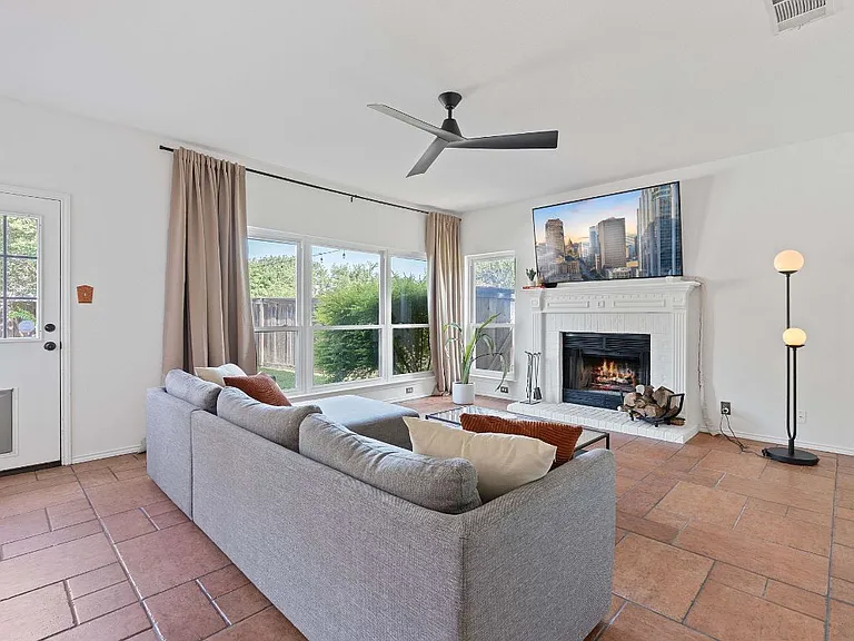 7604 Vail Valley Dr — Photo 10