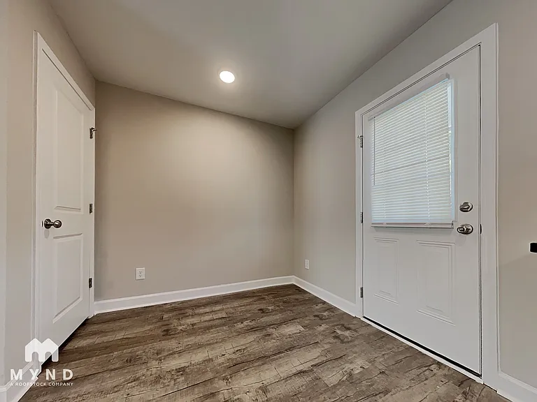 157 McKinnon Ave NE — Photo 5
