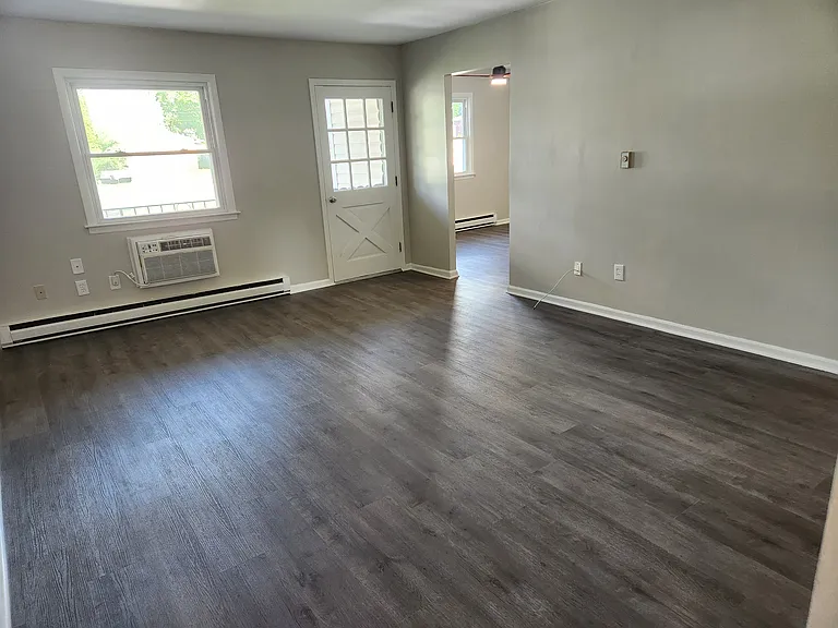 211 Front St #7 — Photo 5