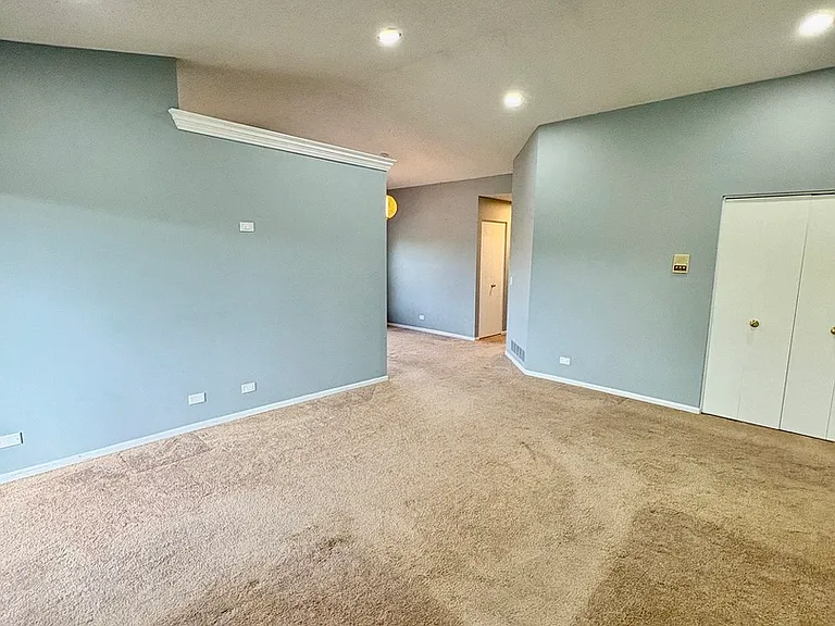 319 Deer Glen Way #2C — Photo 6