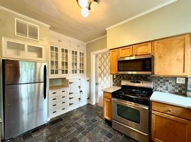 505-507 W McMillan
