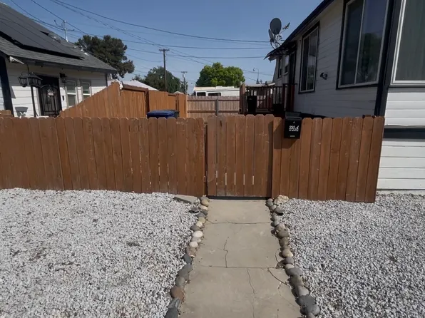 230 W Myrtle St Unit A, Hanford, CA 93230