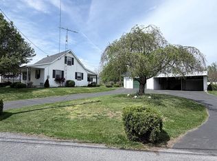 1077 Paper Mill Rd, Chambersburg, PA 17202