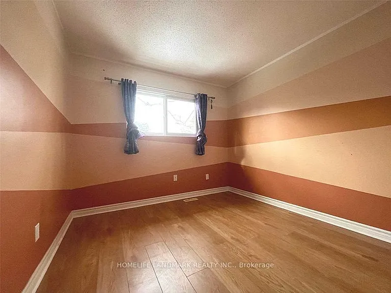 26 Joanna Cres — Photo 15