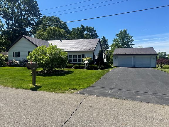 2nd image of 20283 Homecroft Rd