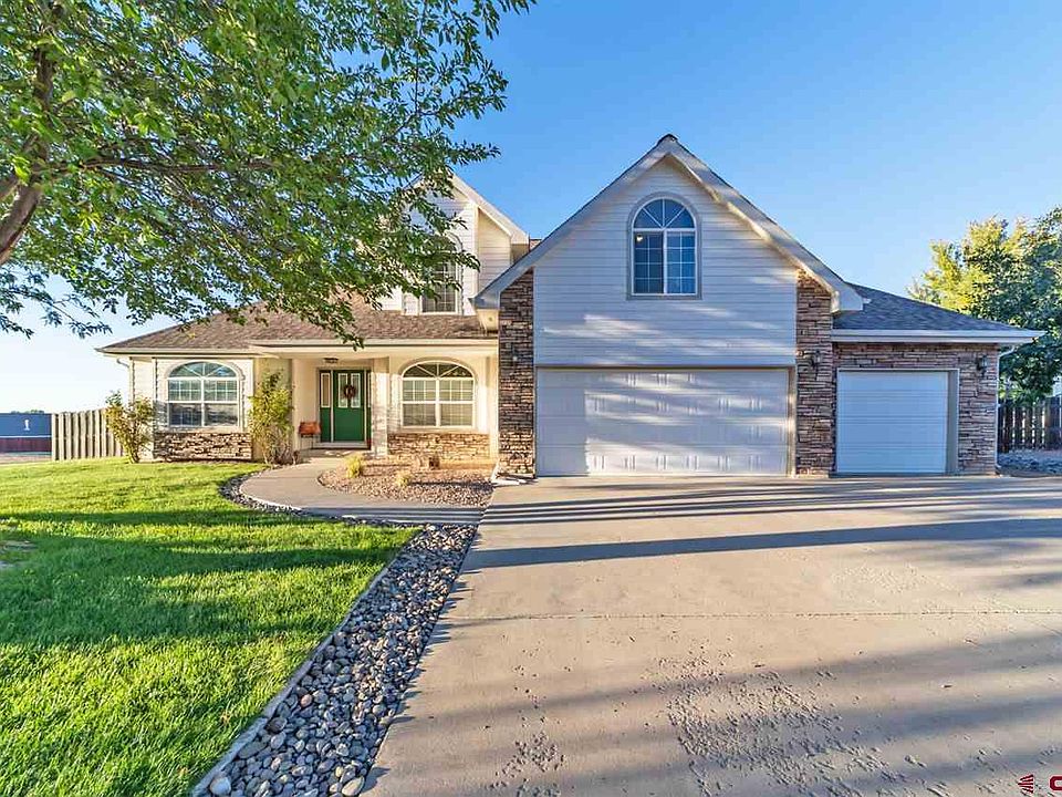 1st image of 3004 Silver Fox Dr