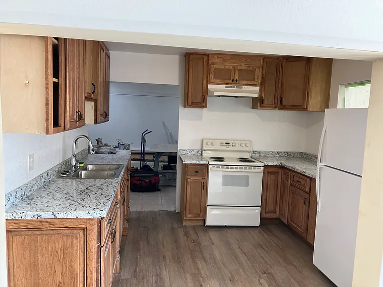 1502 S 27th St — Photo 3
