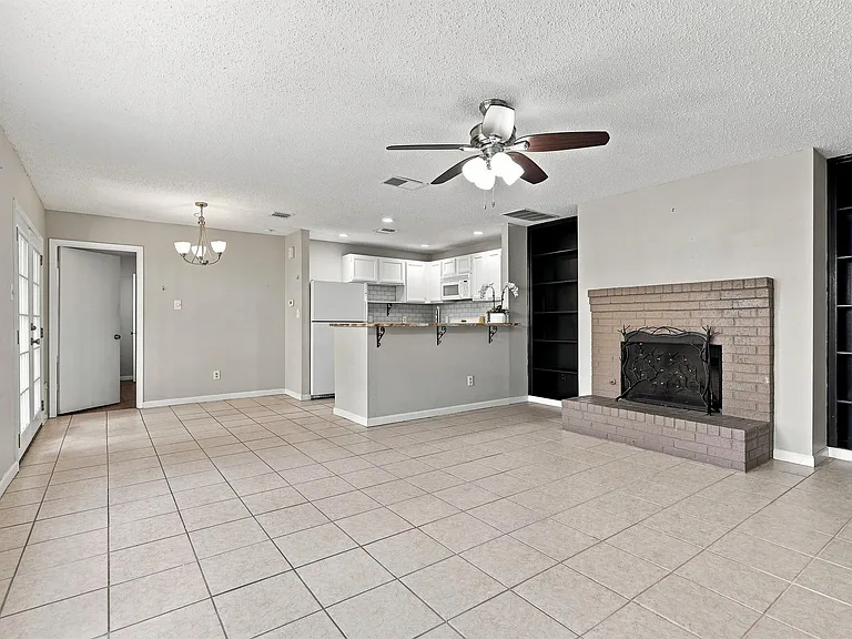 7825 Beauregard Cir #3A — Photo 2