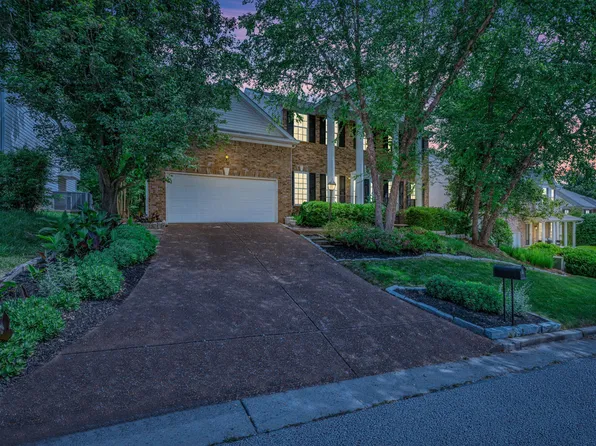 7428 Kreitner Dr, Nashville, TN 37221