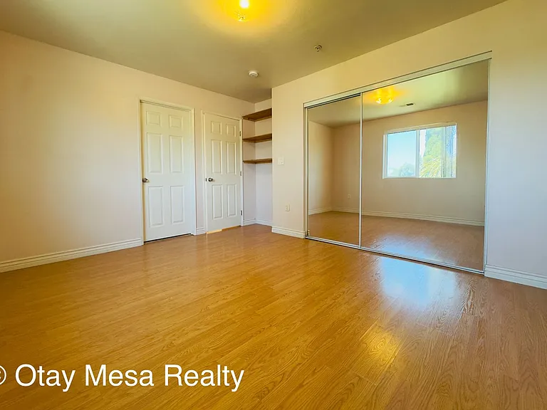 1061 Saturn Blvd — Photo 11
