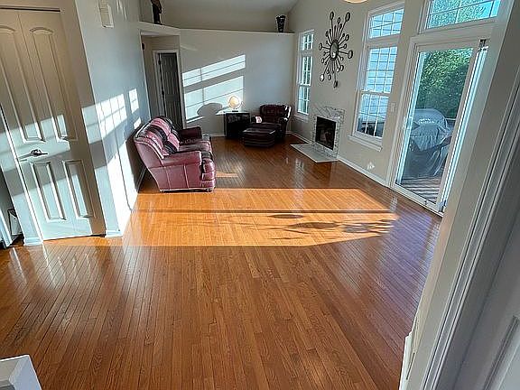 3rd image of 1096 Kingston Ct