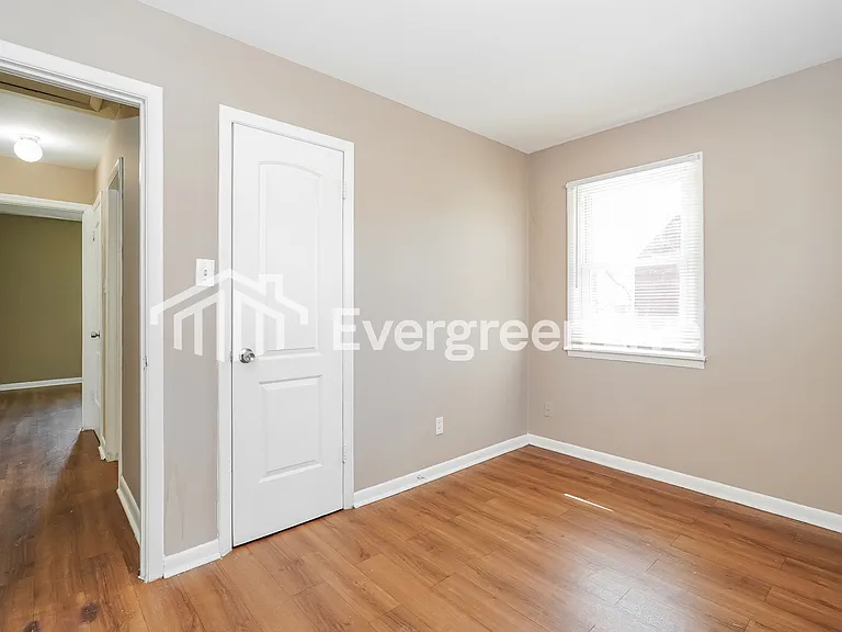 1634 Huxley Dr — Photo 9