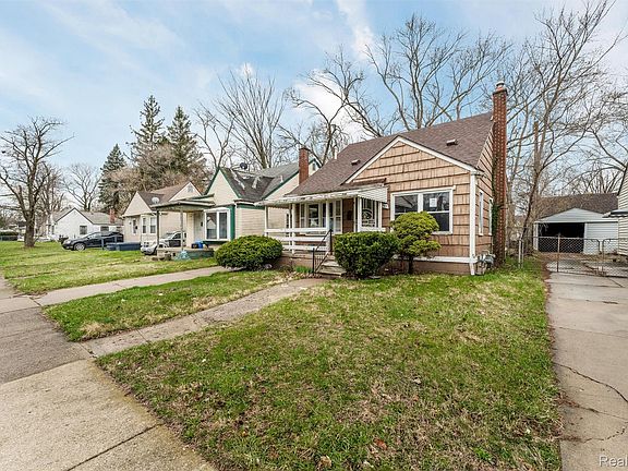 4th image of 18565 Vaughan St