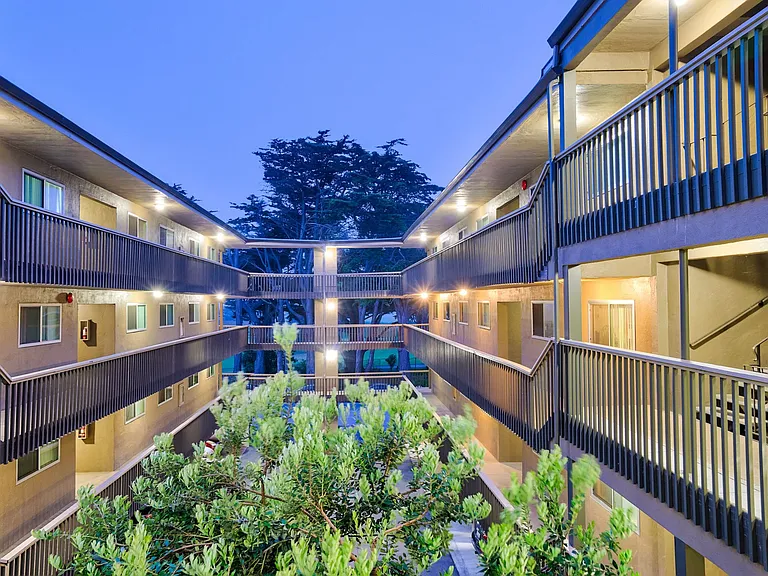 Cypress Pointe — Photo 18