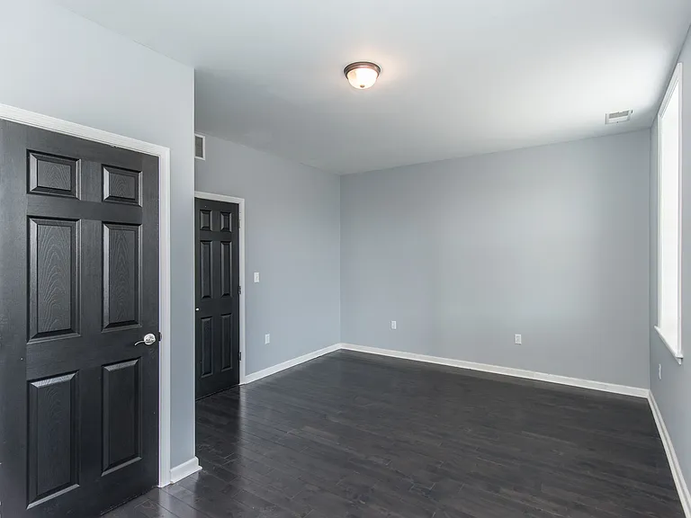 2316 E Lehigh Ave — Photo 24