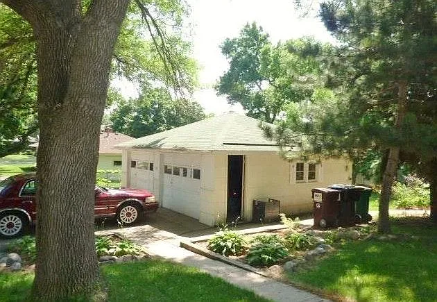 7301 Nicollet Ave S — Photo 4