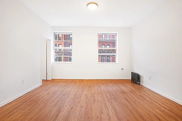 Rented by Compass | media 7