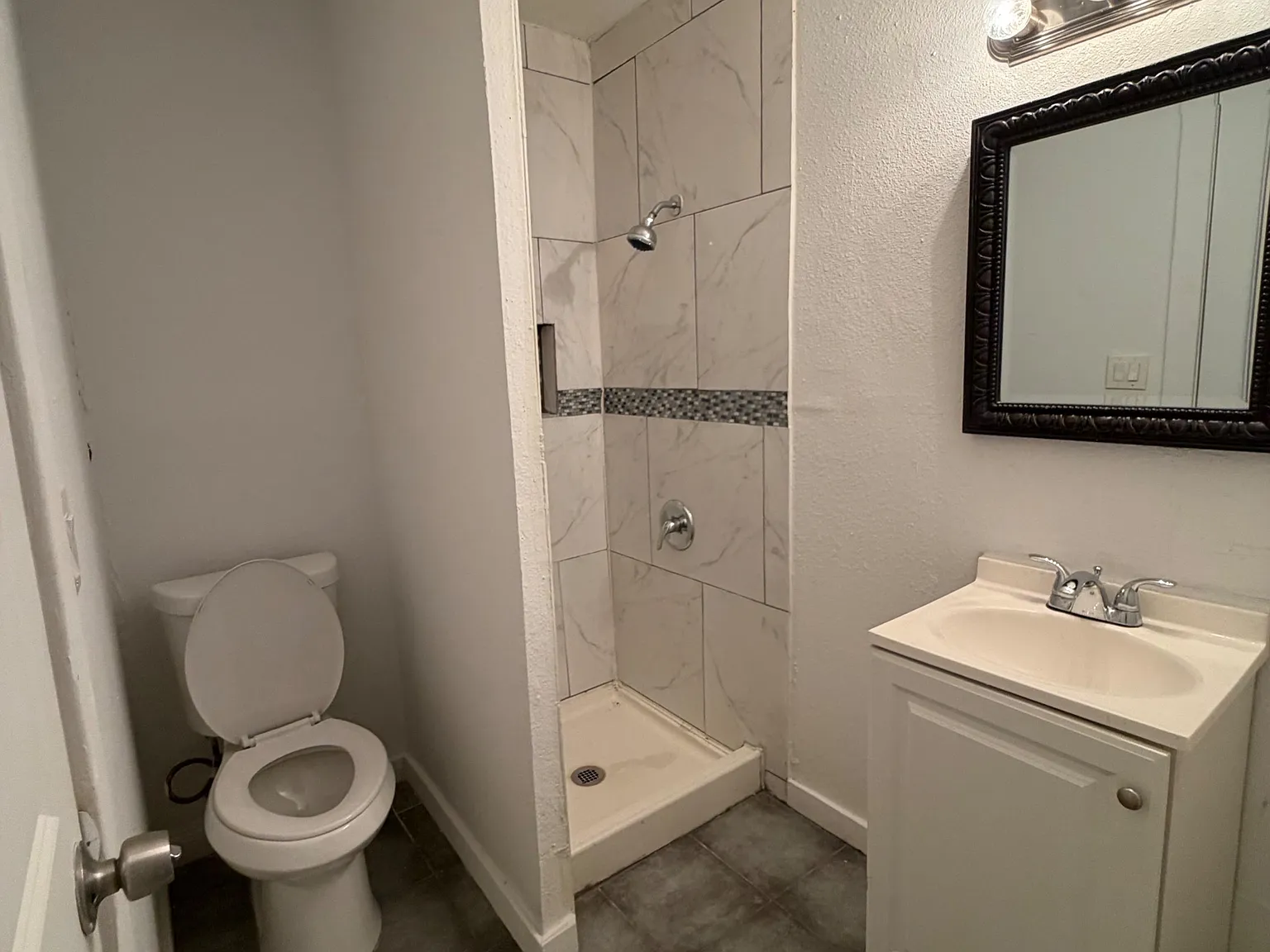 4 bed, 2.0 bath, 1326 sqft, $1,144 — Photo 3