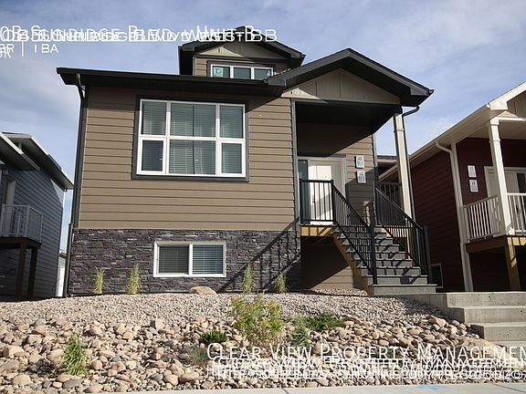 5th image of 90B Sunridge Blvd W Unit B