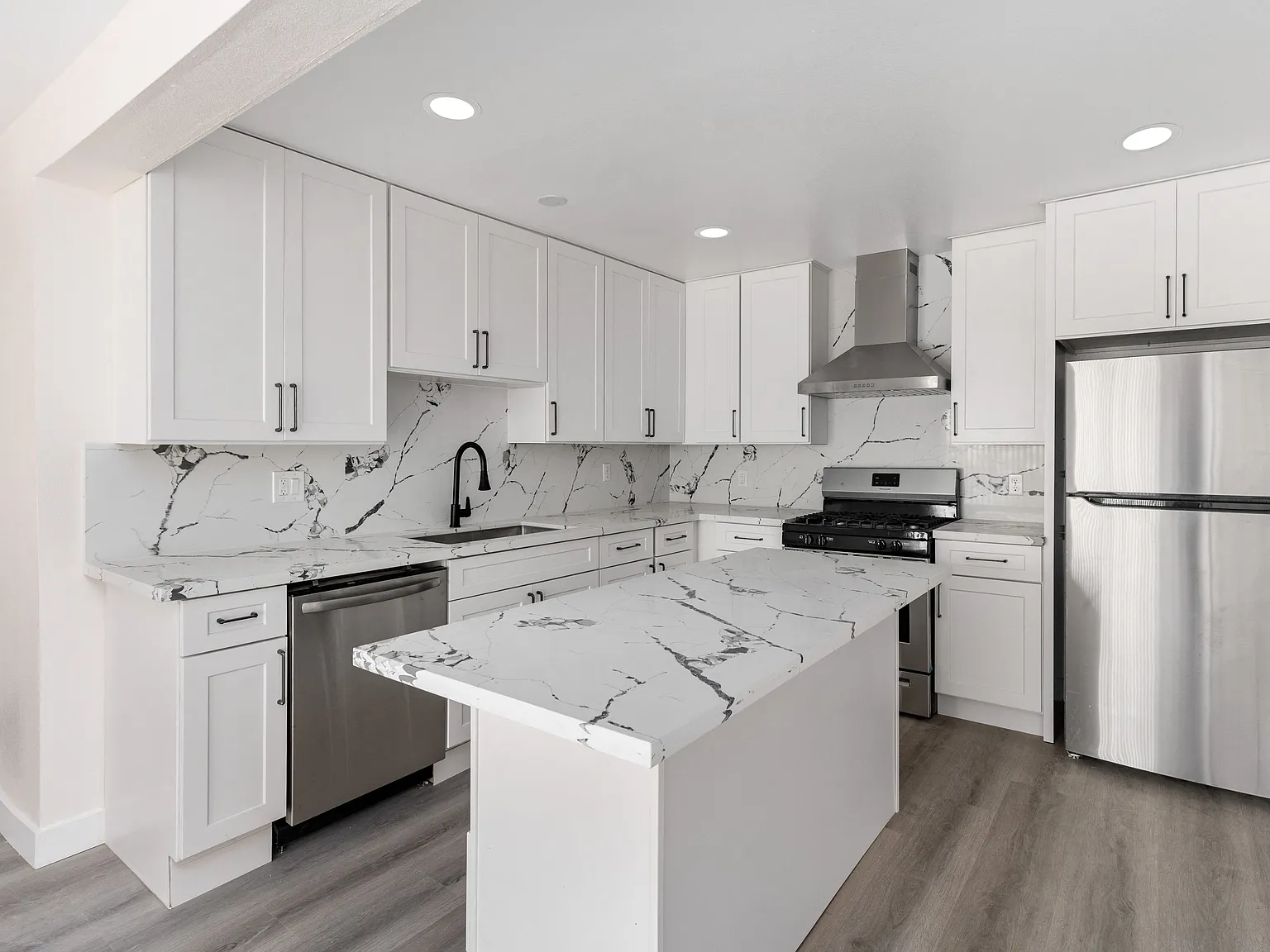 Seaview Terrace Apartment Homes — Photo 1