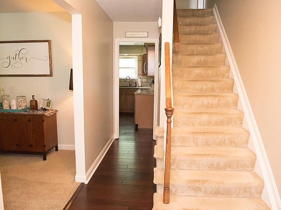 4th image of 7127 Grantham Way