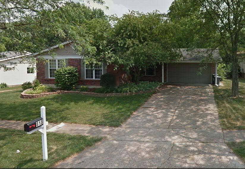1st image of 818 Westglen Village Dr