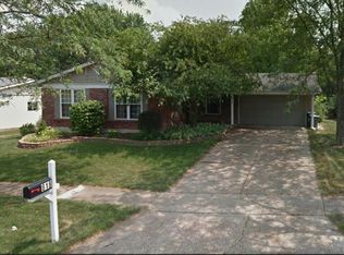 818 Westglen Village Dr, Ballwin, MO